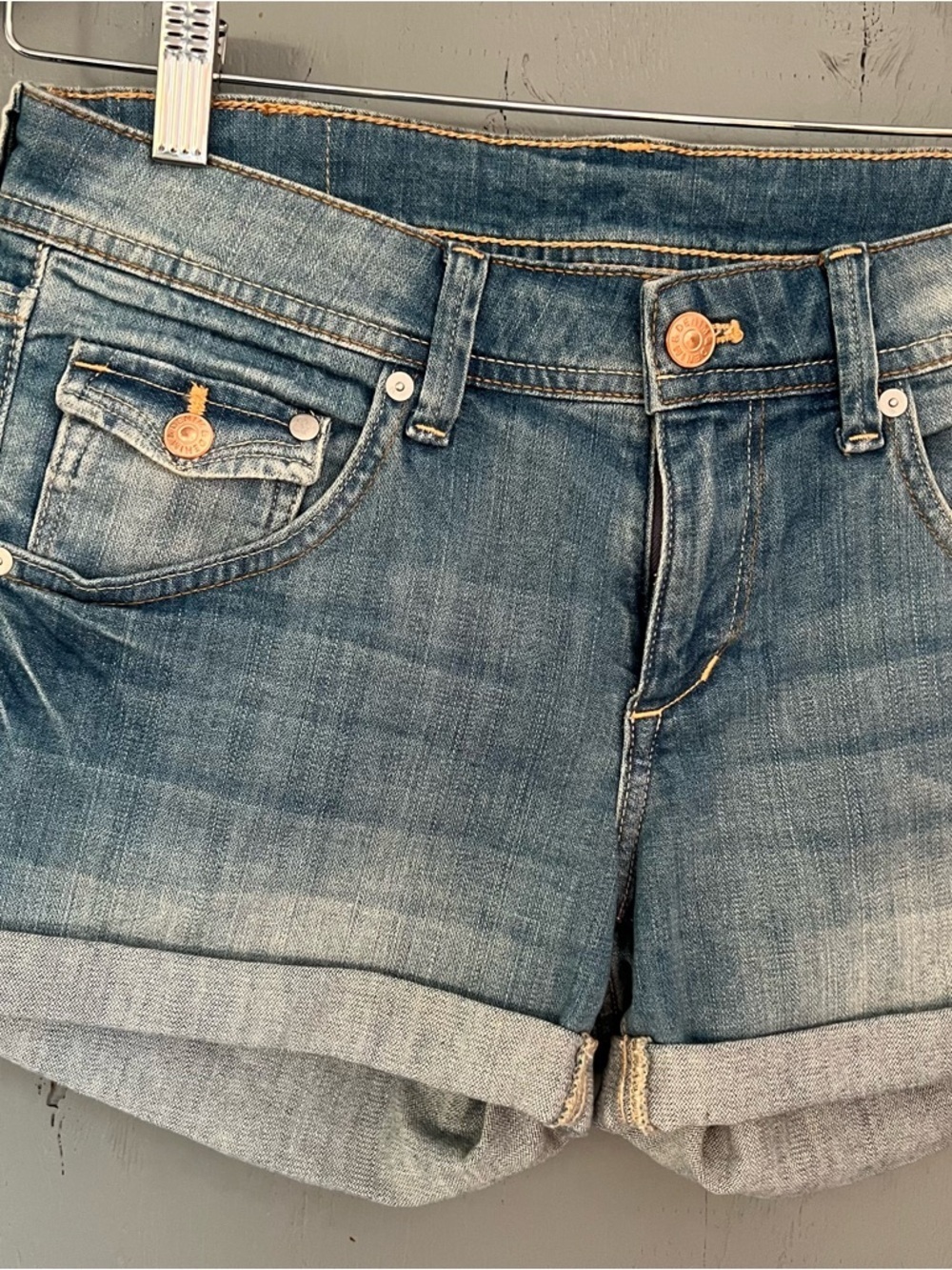 &Denim By H&M Cuffed Jean Shorts Medium Blue Wash Distressed Stretch - Picture 9 of 13